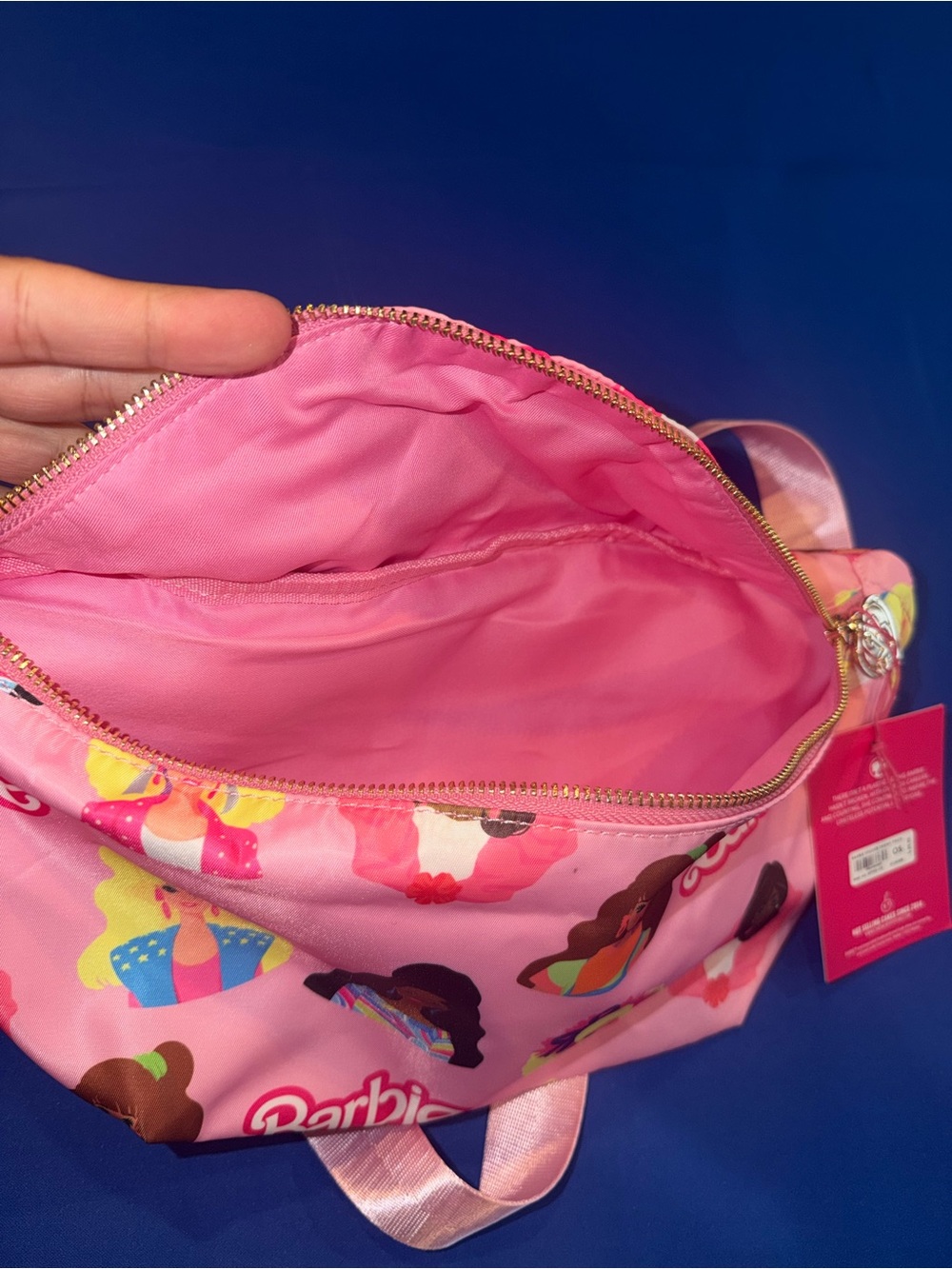 Barbie Pink Cakeworthy crossbody bag - Picture 3 of 3